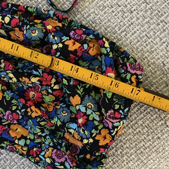 WILD FABLE Cropped Smocked Halter Tie Top - Picture 4 of 9